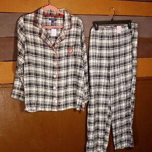 Chaps Large Gorgeous black & White Plaid With Red Detail Long Sleeve Pajama set
